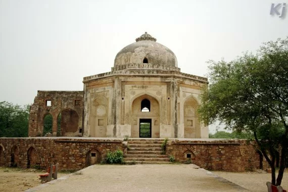 quli khans tomb2 Mehrauli Archaeological Park, New Delhi