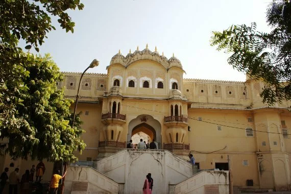 hawa mahal entrance Hawa Mahal, Jaipur